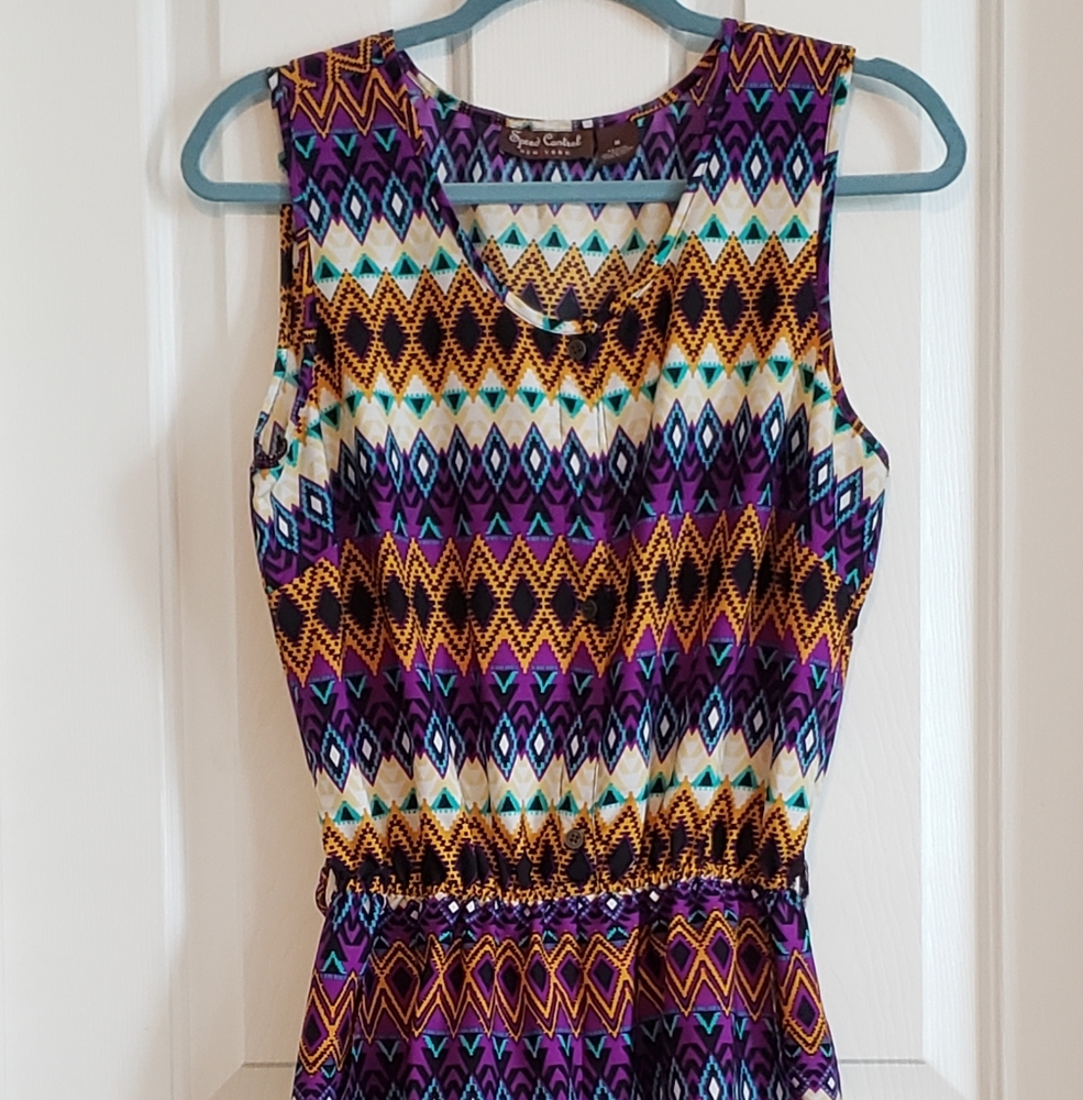 Multicolor geometric sleeveless romper with pockets